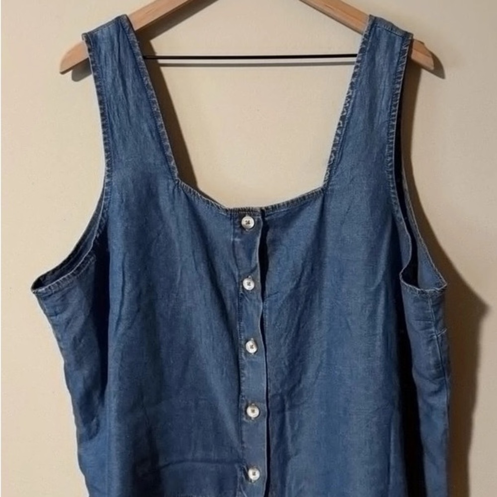 Casual Blue Denim Button-Up Tank Top